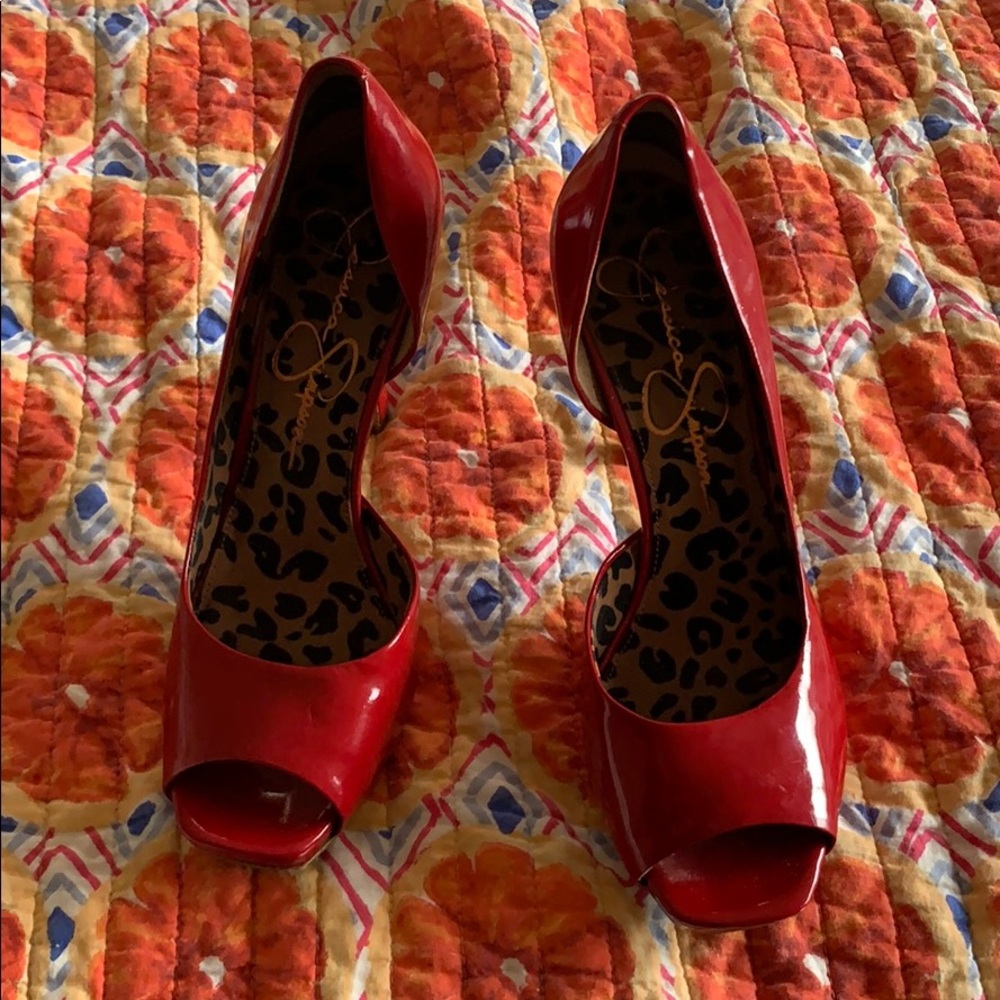 Jessica Simpson Size 9 red patent leather heel